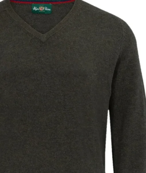 Streetly V-Neck Pullover lampaanvillainen pusero, tummanvihreä-Alan Paine New