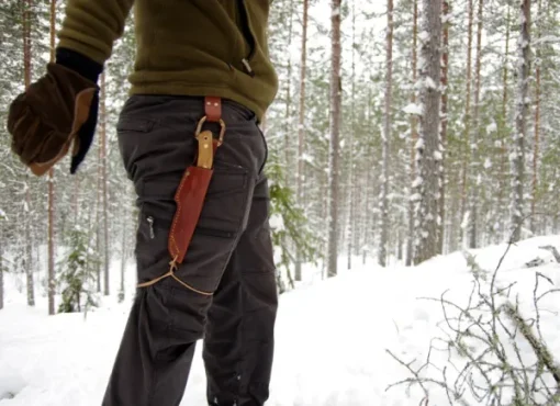 Casström No.3 Dangler Tummanruskea Fashion