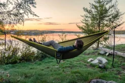 Eno Hammock Eno DoubleNest Bluesign kahden hengen riippumatto, oliivi/vaaleanvihreä Hot
