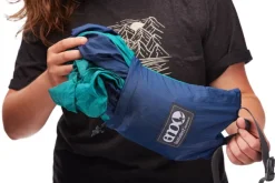Eno Hammock Eno DoubleNest Bluesign Print kahden hengen riippumatto, Synthwave/Sapphire Clearance