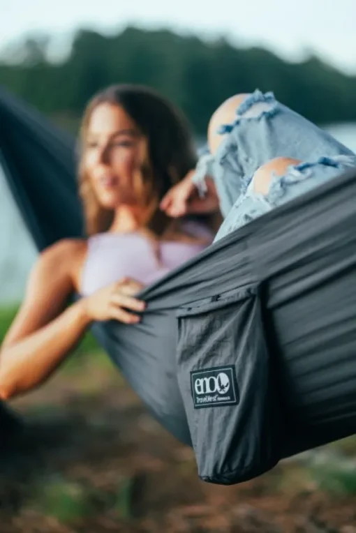 Eno TravelNest Hammock + Straps Combo riippumatto ja kiinnitysjärjestelmä, petrooli-Eno Hammock Hot