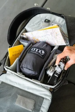 Eno TravelNest Hammock + Straps Combo riippumatto ja kiinnitysjärjestelmä, petrooli-Eno Hammock Hot