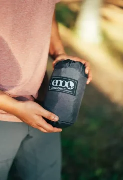 Eno TravelNest Hammock + Straps Combo riippumatto ja kiinnitysjärjestelmä, petrooli-Eno Hammock Hot