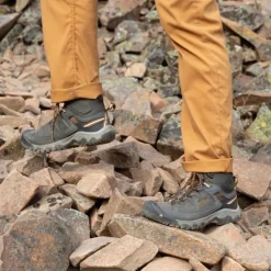 Keen Targhee III Mid Waterproof -vaelluskengät, musta/ruskea-Keen Footwear Fashion