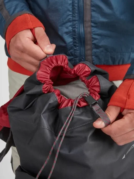 Fjörm Backpack vaellusreppu, musta-Klättermusen Clearance