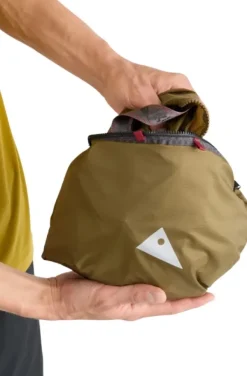 Klättermusen Mimer Duffelbag 40 L Raven Hot