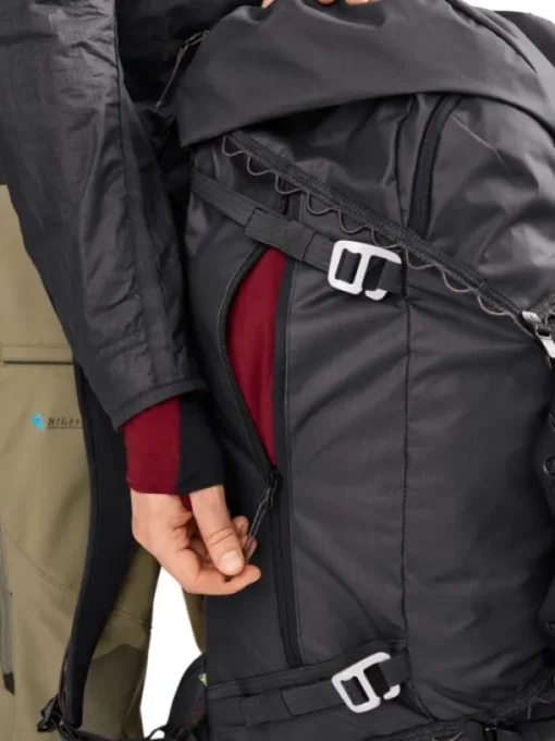 Klättermusen Trud Backpack reppu, 44L, mustaharmaa Outlet
