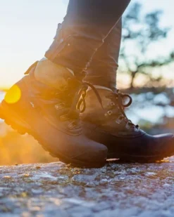 Padje Light Trekking Boot Mid vaelluskengät, Black/Olive-Lundhags Clearance