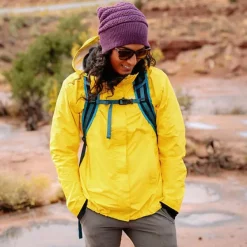 W's PreCip Eco -sadetakki naisille, musta-Marmot Clearance