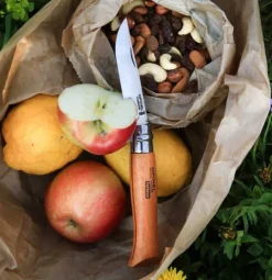 Opinel Classic Carbon Steel No8 Beechwood taittoveitsi, 8,5 cm Outlet