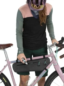 Osprey Escapist Frame Bag Medium Black Fashion