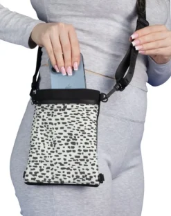 PAIKKA Treat Pouch 2.0 Fluorescent makupalapussi Outlet