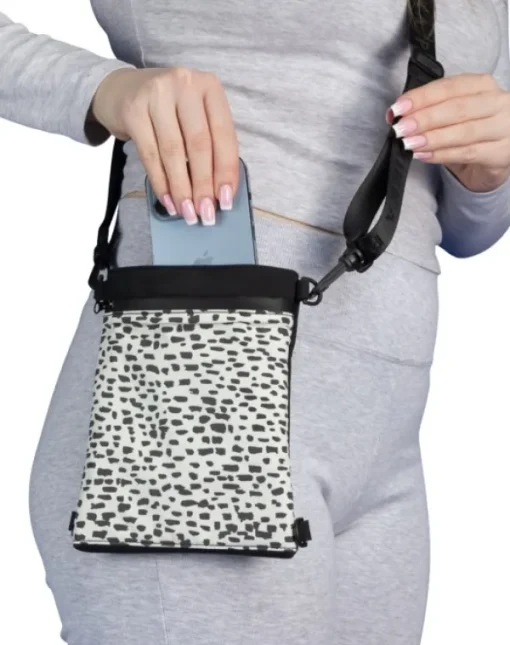 PAIKKA Treat Pouch 2.0 Fluorescent makupalapussi Outlet