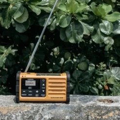 MMR88 DAB hätäradio kammella, keltainen-Sangean Clearance