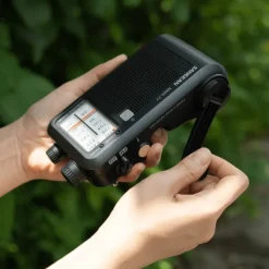 Sangean MMR77 hätäradio kammella, musta Discount